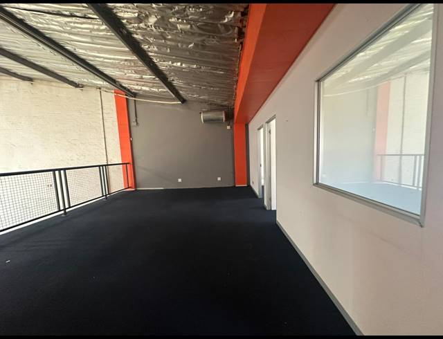 420M² WAREHOUSE TO LET IN SPARTAN